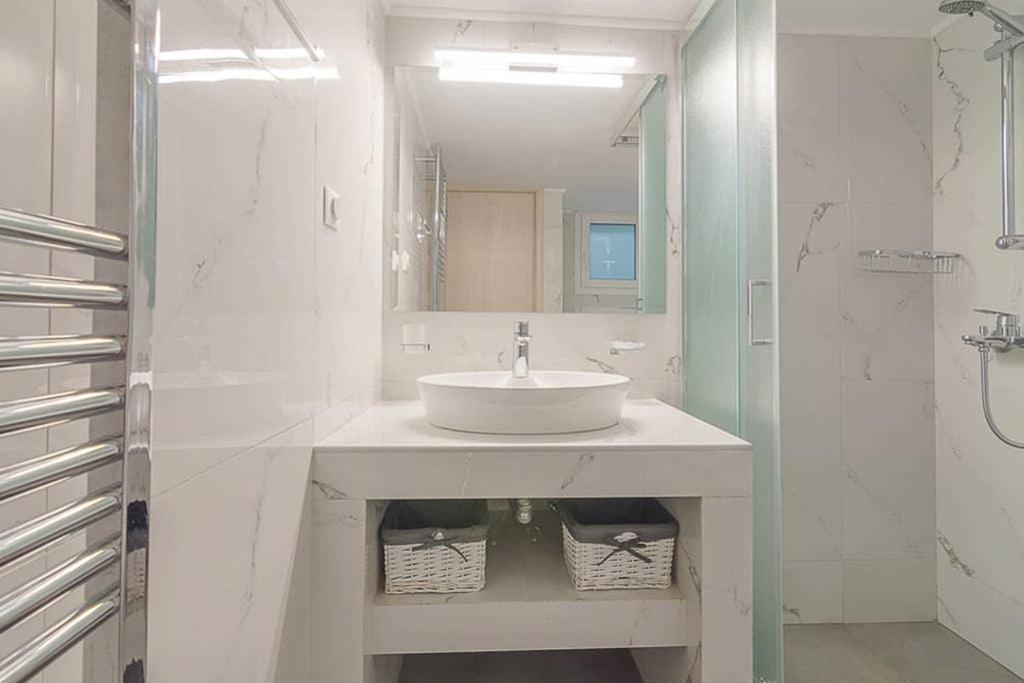 Bright Apartment For 6 Ppl In Athens Luaran gambar