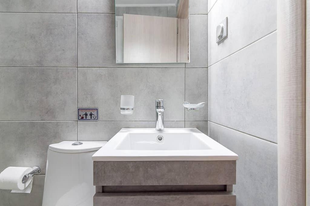 Bright Apartment For 6 Ppl In Athens Luaran gambar